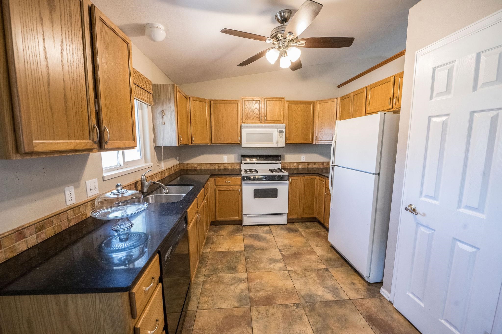 625 Pioneer Road Grand Junction, CO 81504 - Photo 6 of 30 Gallery Image 6