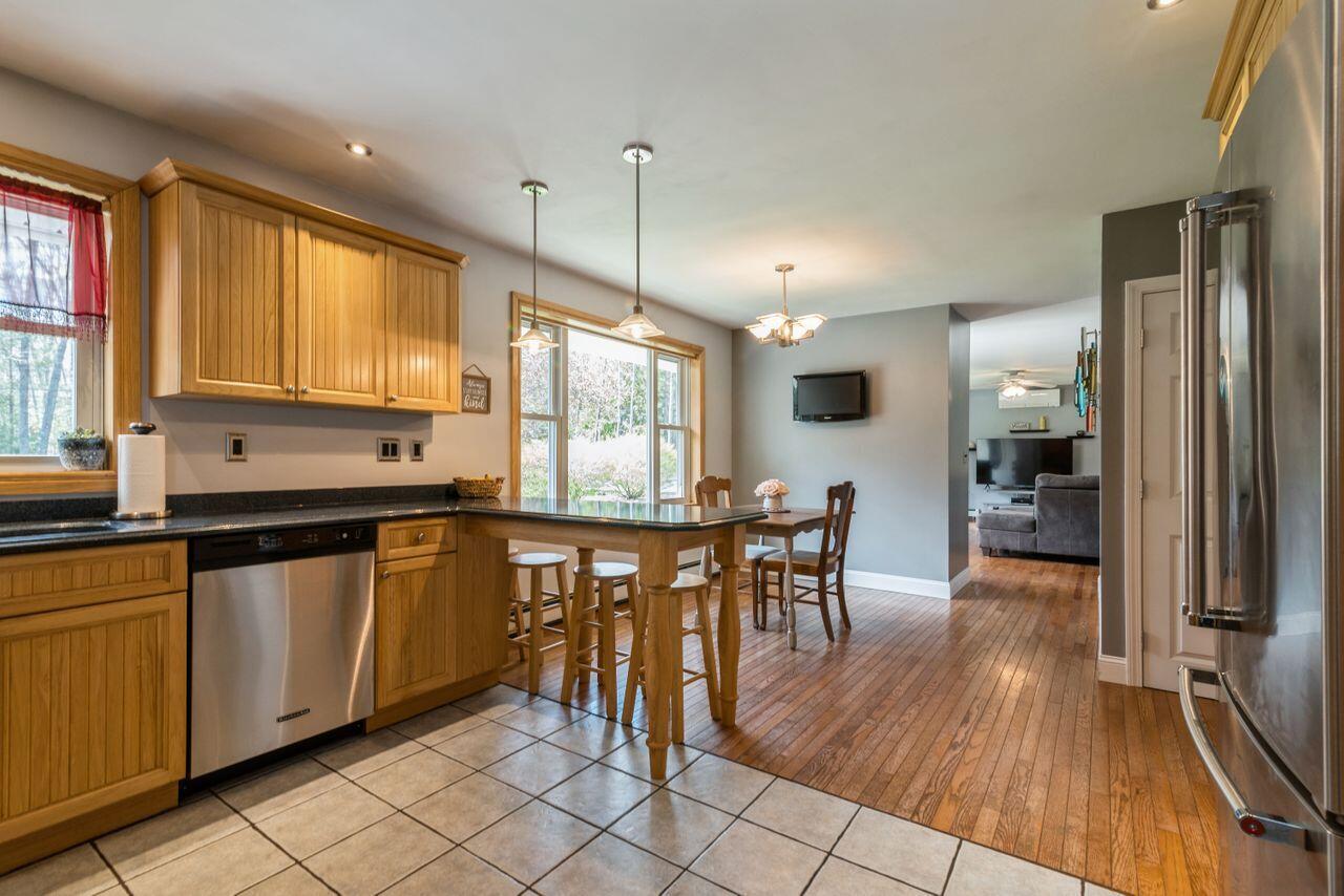 577 Hollis Road Biddeford, ME 04005 - Photo 10 of 55 32_577HollisRd_2033_HiRes