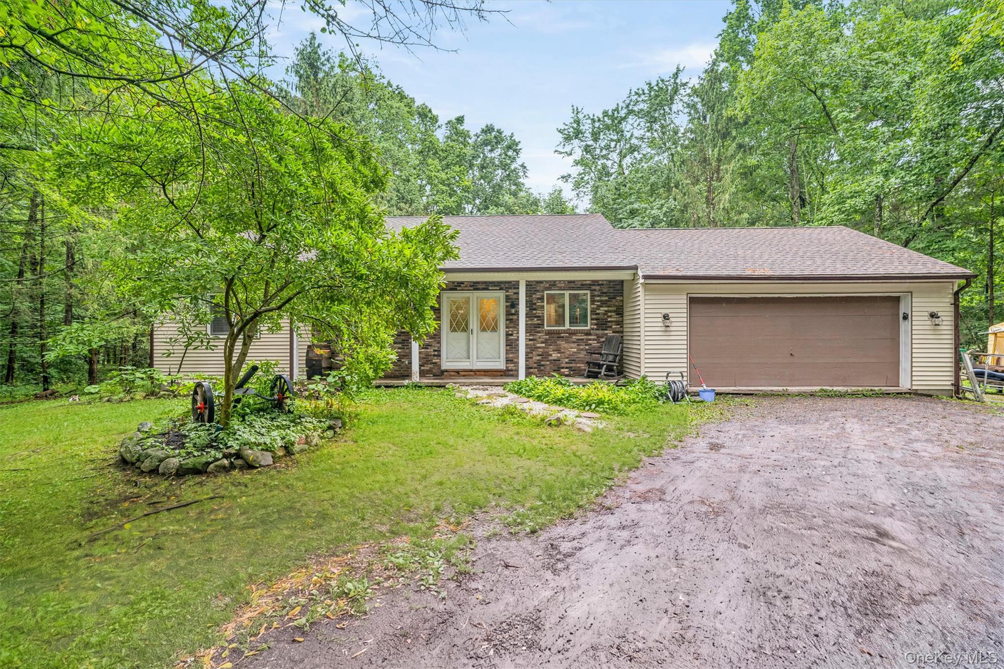 182 Redder Road Pine Bush, NY 12566 - Photo 2 of 27
