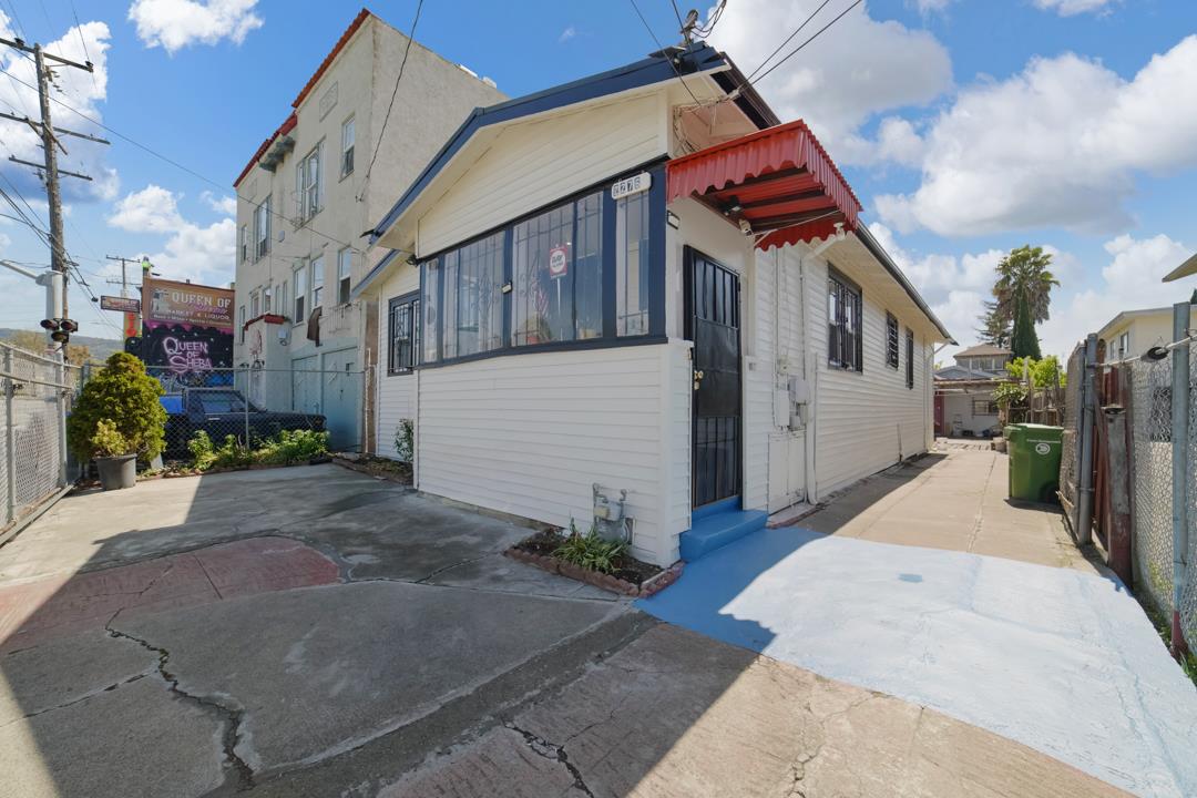 2276 35th Avenue Oakland, CA 94601 - Photo 24 of 32 a view of a house with a yard