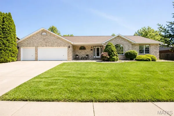 $400,000 | 128 Callaway Court, O'Fallon, IL 62269