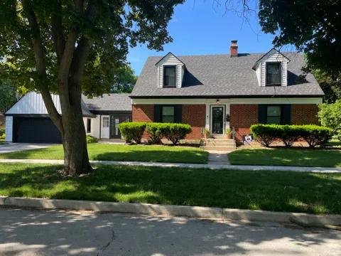 $450,000 | 4 West Monroe Street, Villa Park, IL 60181