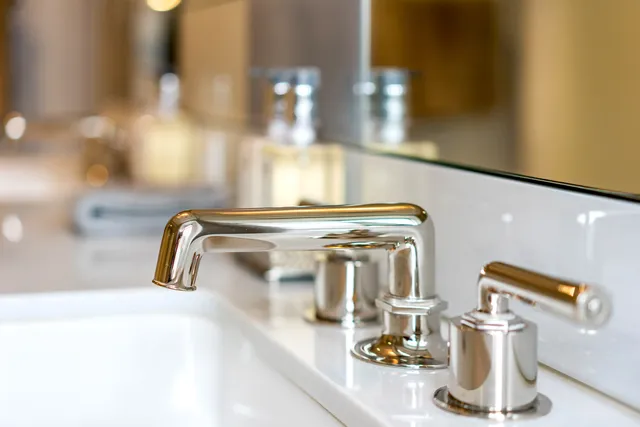 a close view of sink