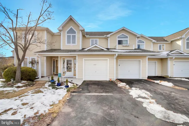 $449,900 | 297 Lakeside Drive, Unit 71D, Lewes, DE 19958
