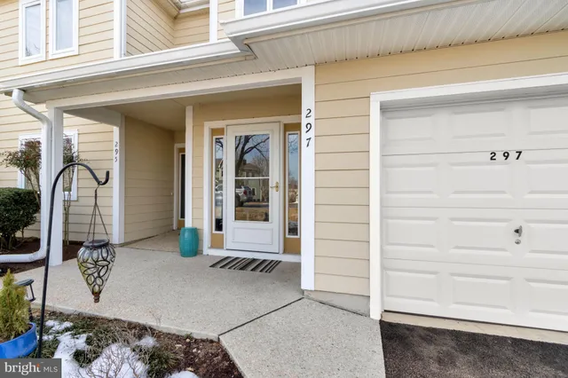 $449,900 | 297 Lakeside Drive, Unit 71D, Lewes, DE 19958