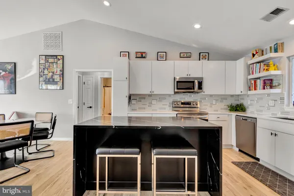 $444,900 | 297 Lakeside Drive, Unit 71D, Lewes, DE 19958