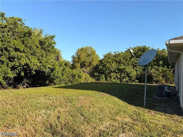 $1,395 | 762 Gallo Avenue South, Unit 764, Lehigh Acres, FL 33974