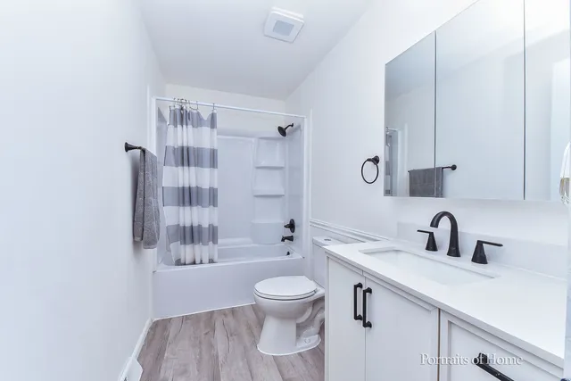 $399,900 | 907 Kimberly Way, Lisle, IL 60532