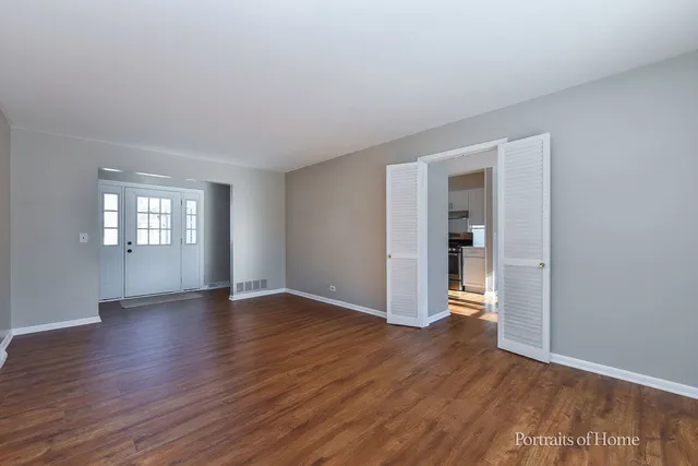 $399,900 | 907 Kimberly Way, Lisle, IL 60532