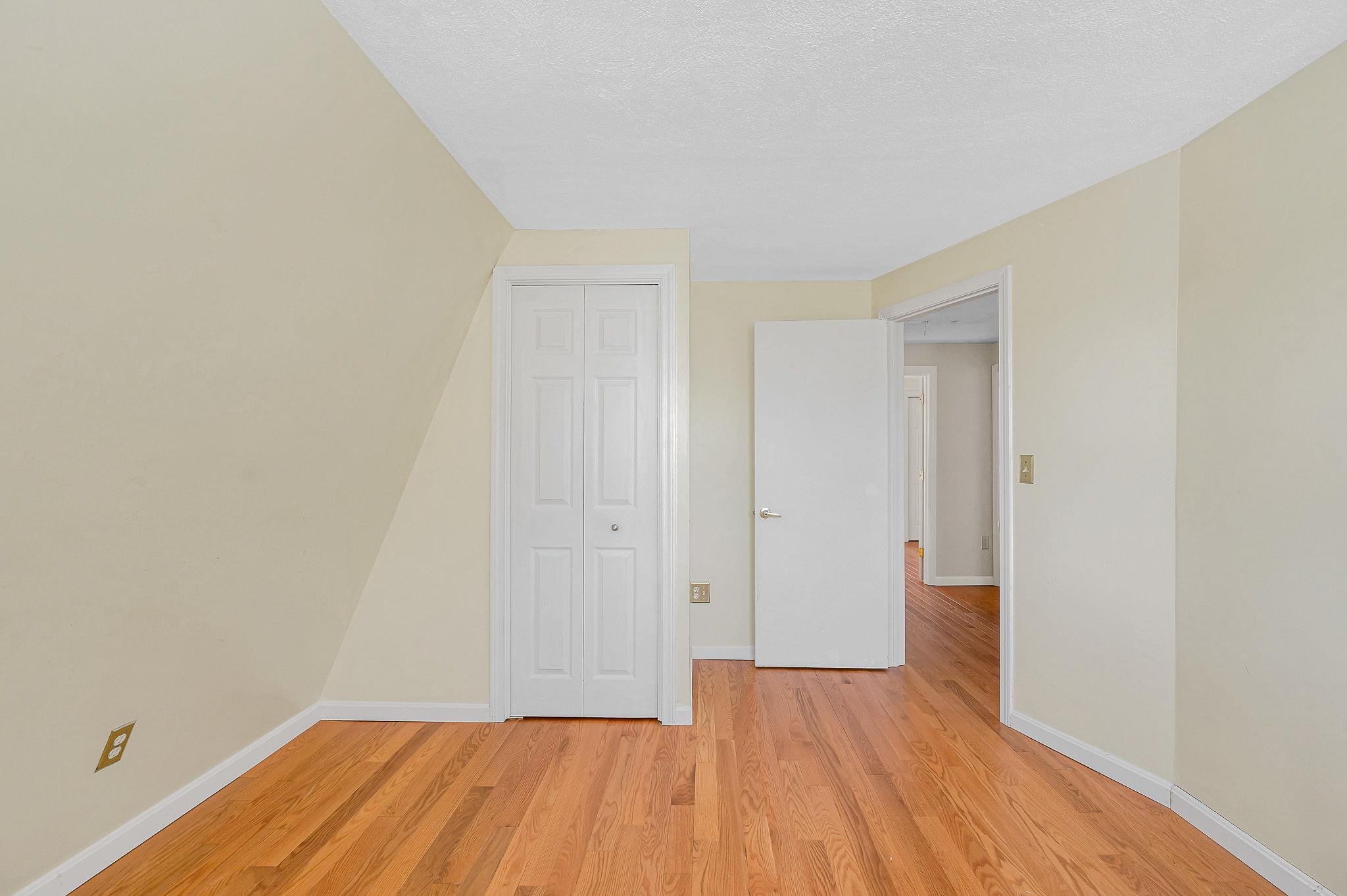 25 Robinhood Road Nashua, NH 03062 - Photo 20 of 46