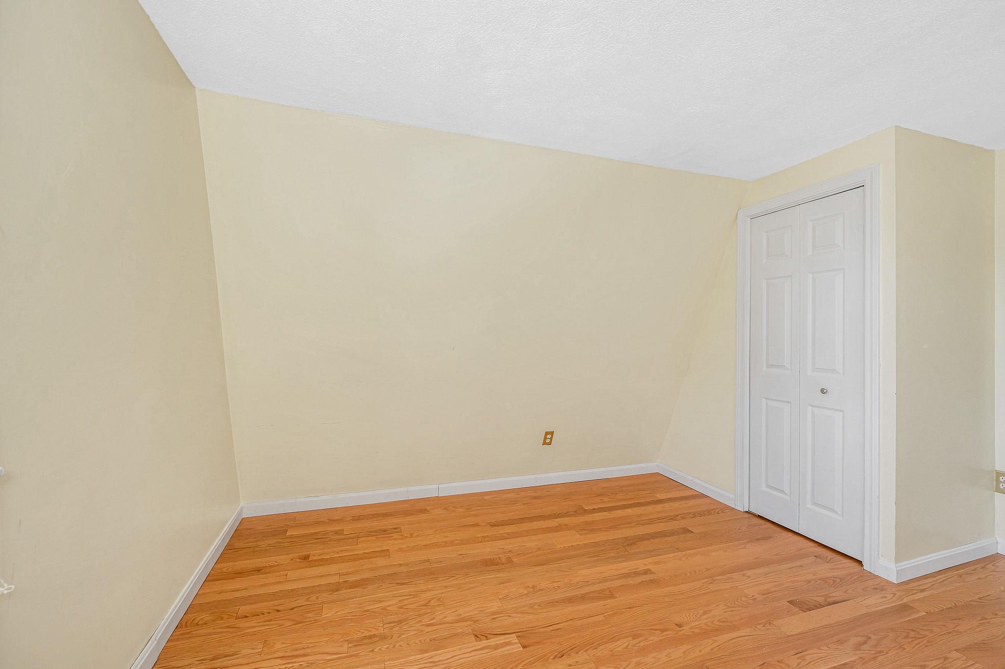 25 Robinhood Road Nashua, NH 03062 - Photo 22 of 46