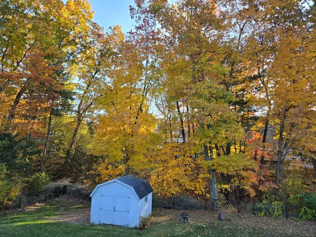 $638,000 | 25 Robinhood Road, Nashua, NH 03062