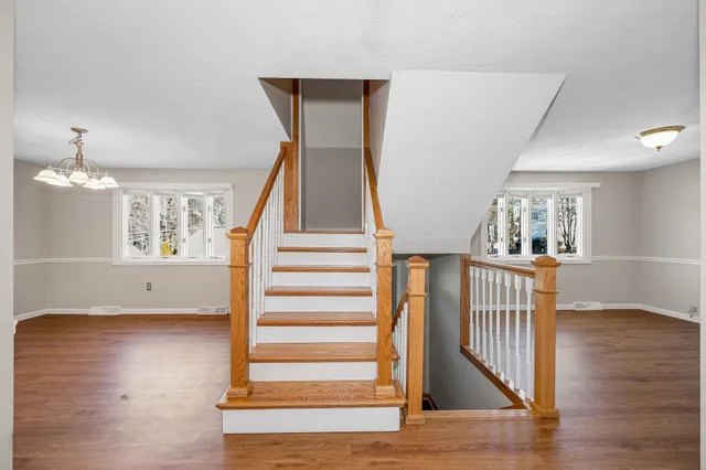 $638,000 | 25 Robinhood Road, Nashua, NH 03062