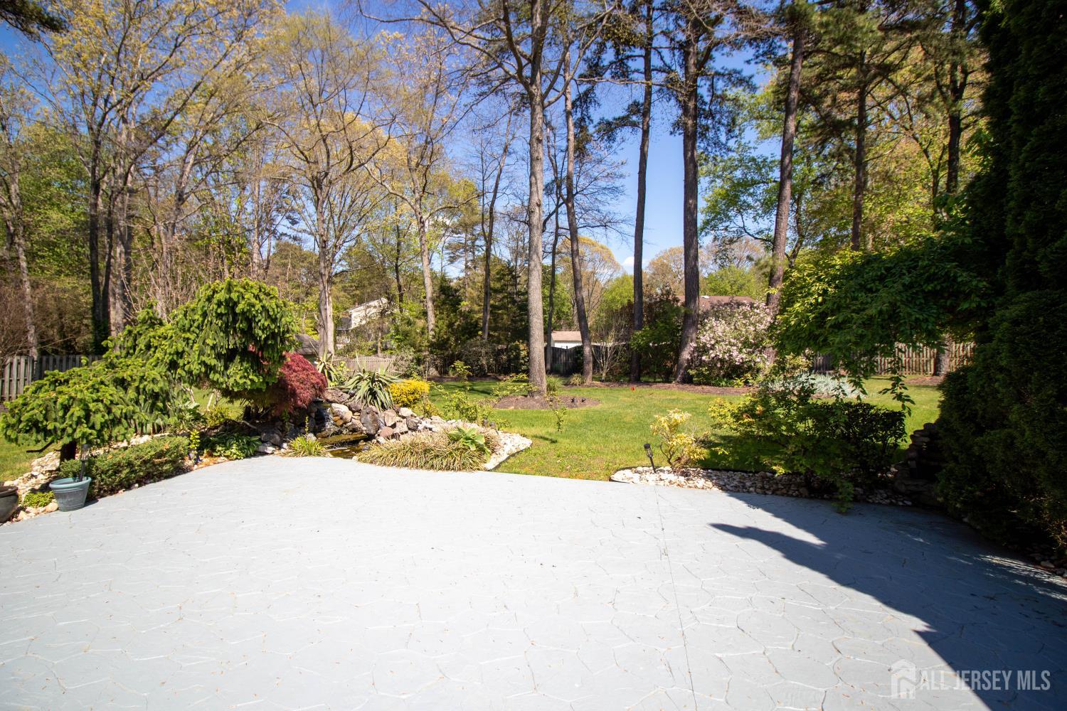 142 Monmouth Road Monroe Township, NJ 08831 - Photo 34 of 37