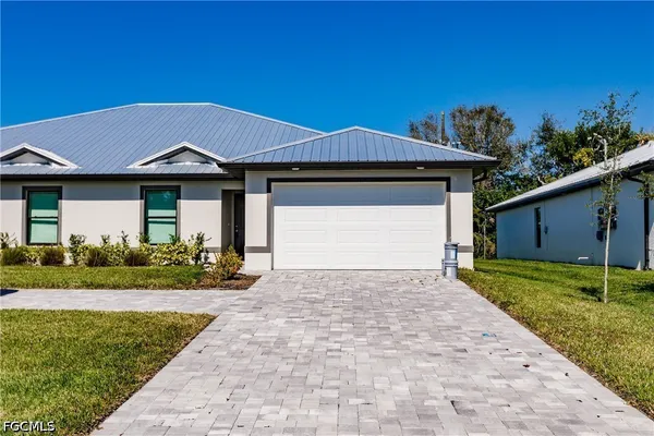 $2,000 | 925 Southeast 14th Street, Cape Coral, FL 33990