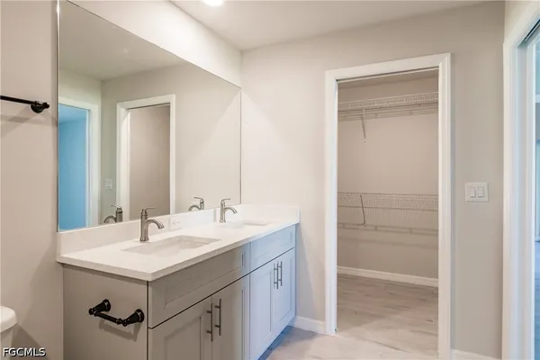 $2,000 | 925 Southeast 14th Street, Cape Coral, FL 33990