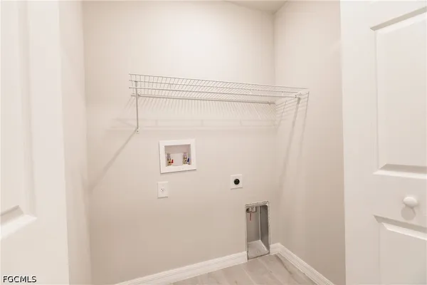 $2,000 | 925 Southeast 14th Street, Cape Coral, FL 33990