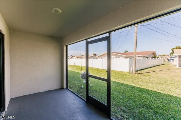 $2,000 | 925 Southeast 14th Street, Cape Coral, FL 33990