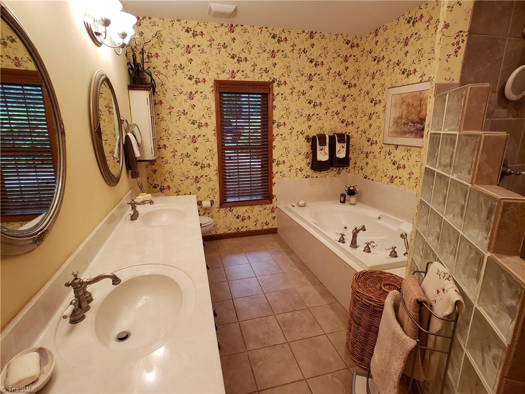154 Country Club Road Glade Valley, NC 28627 - Photo 13 of 22 Gallery Image 13