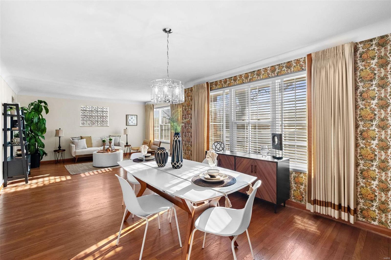 11209 Tesson Ferry Road St. Louis, MO 63123 - Photo 2 of 37