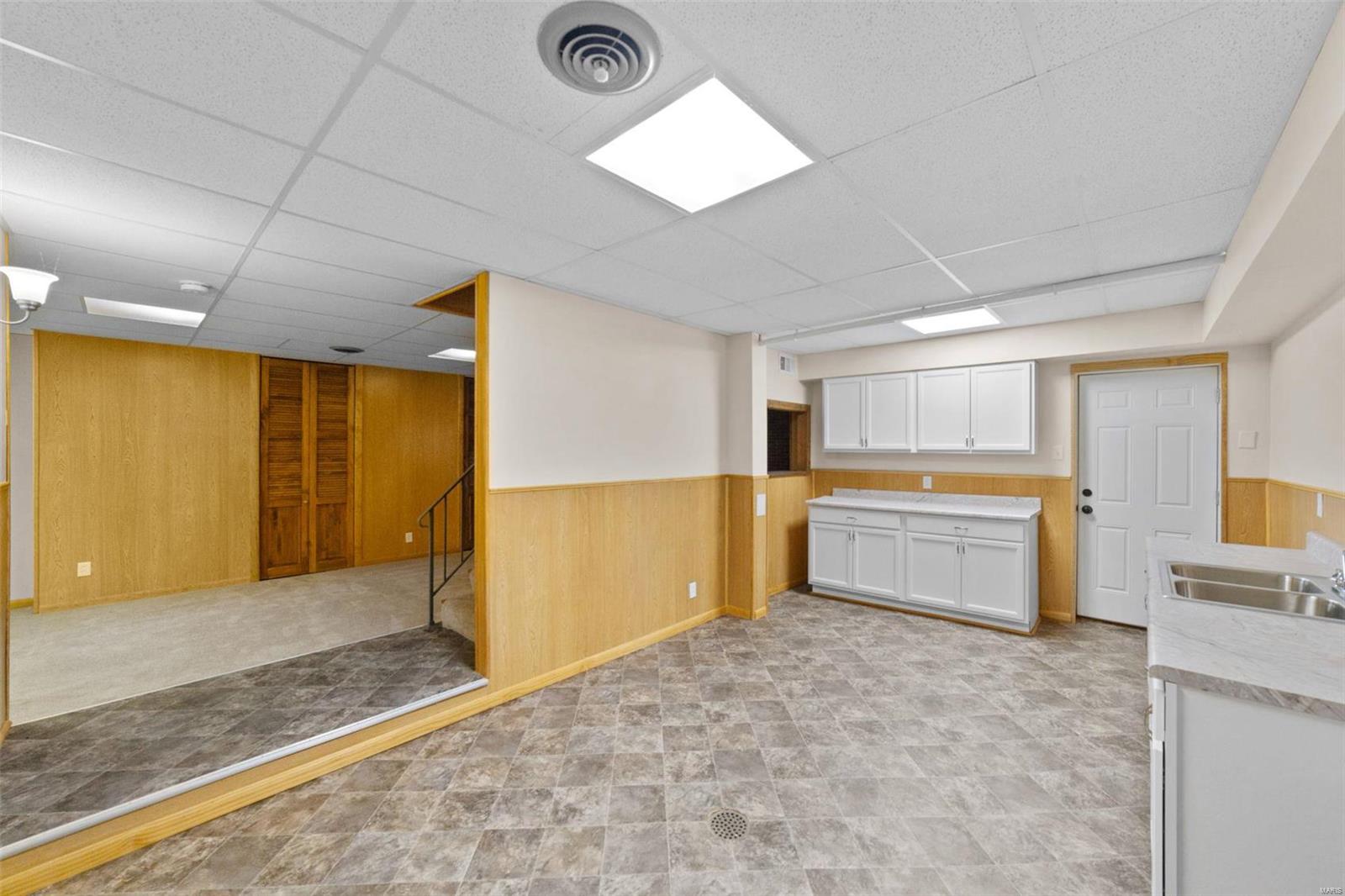 11209 Tesson Ferry Road St. Louis, MO 63123 - Photo 30 of 37