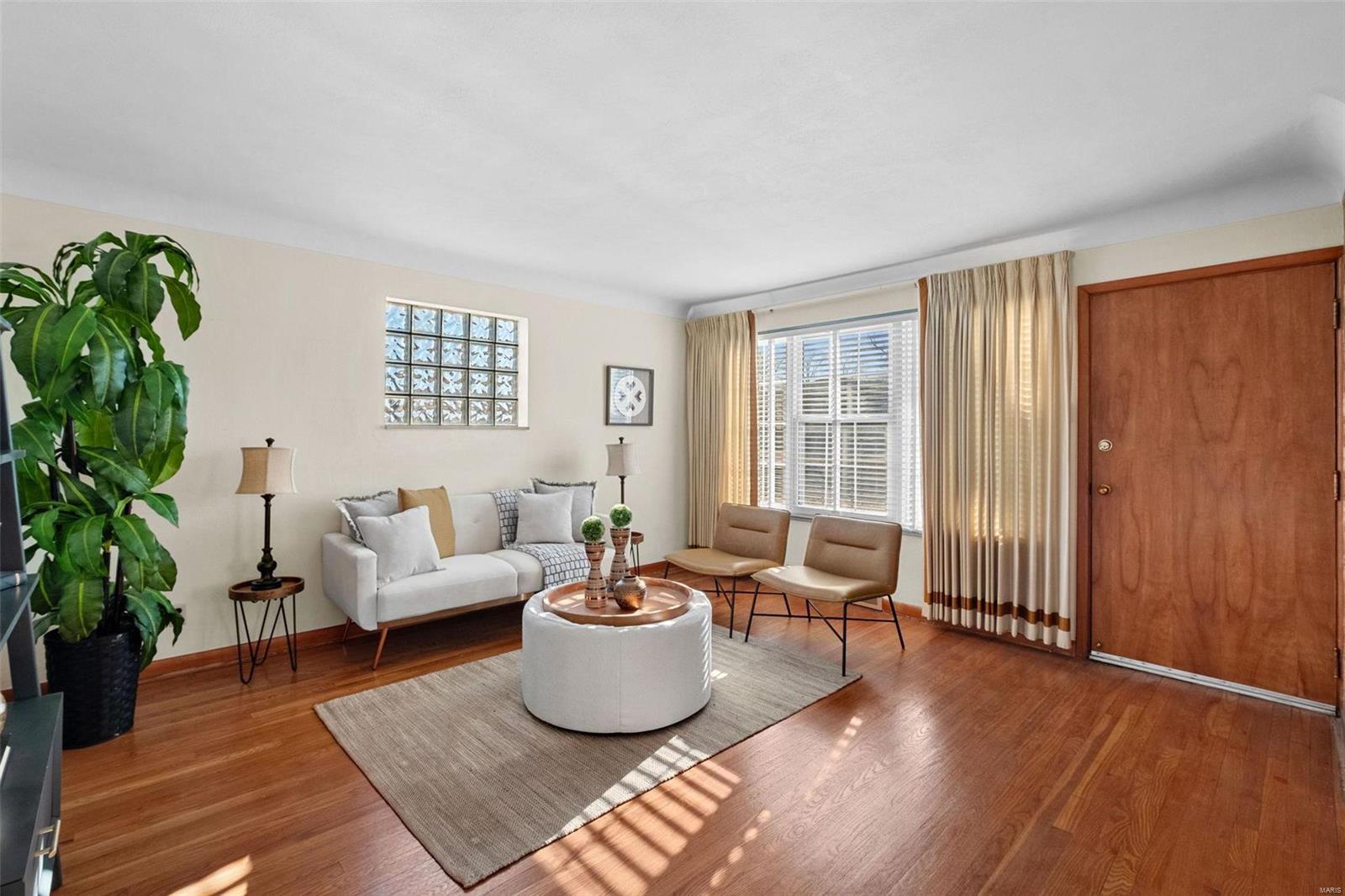 11209 Tesson Ferry Road St. Louis, MO 63123 - Photo 3 of 37