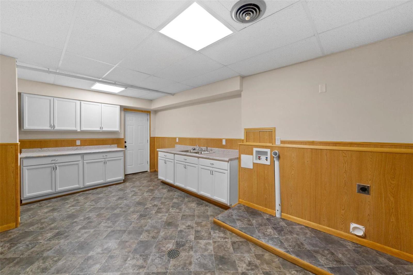 11209 Tesson Ferry Road St. Louis, MO 63123 - Photo 31 of 37