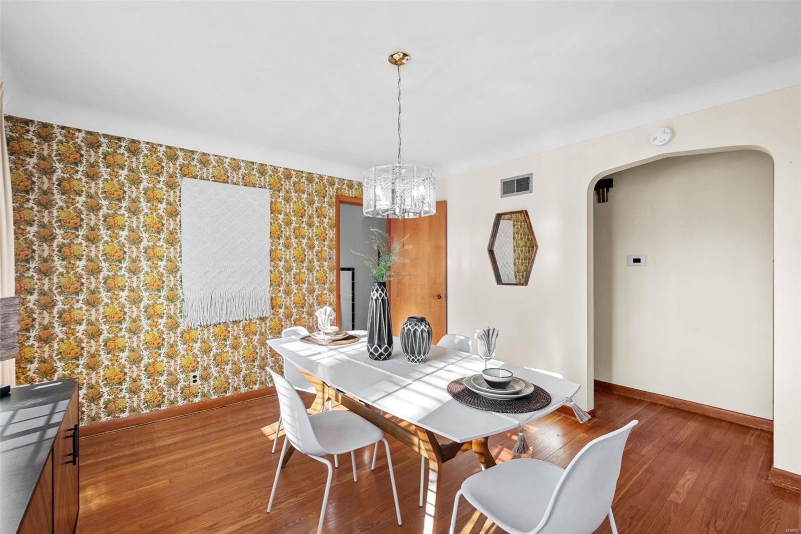 11209 Tesson Ferry Road St. Louis, MO 63123 - Photo 7 of 37