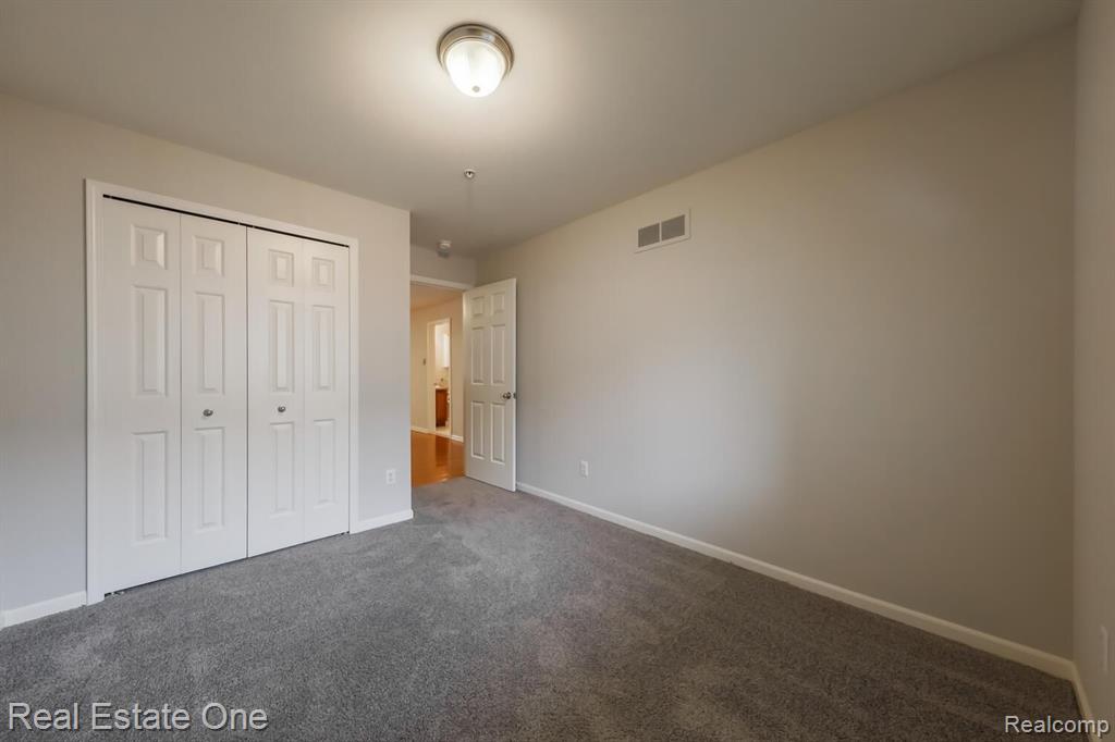 1099 Beaver Run, Unit 76 Troy, MI 48083 - Photo 17 of 28