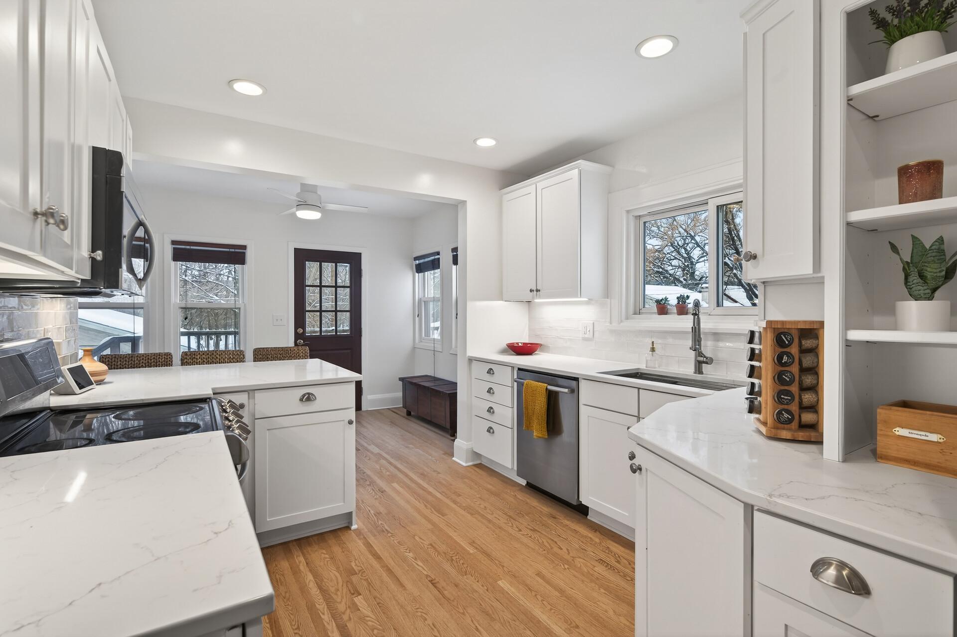 1628 Princeton St. Louis Park, MN 55416 - Photo 10 of 28