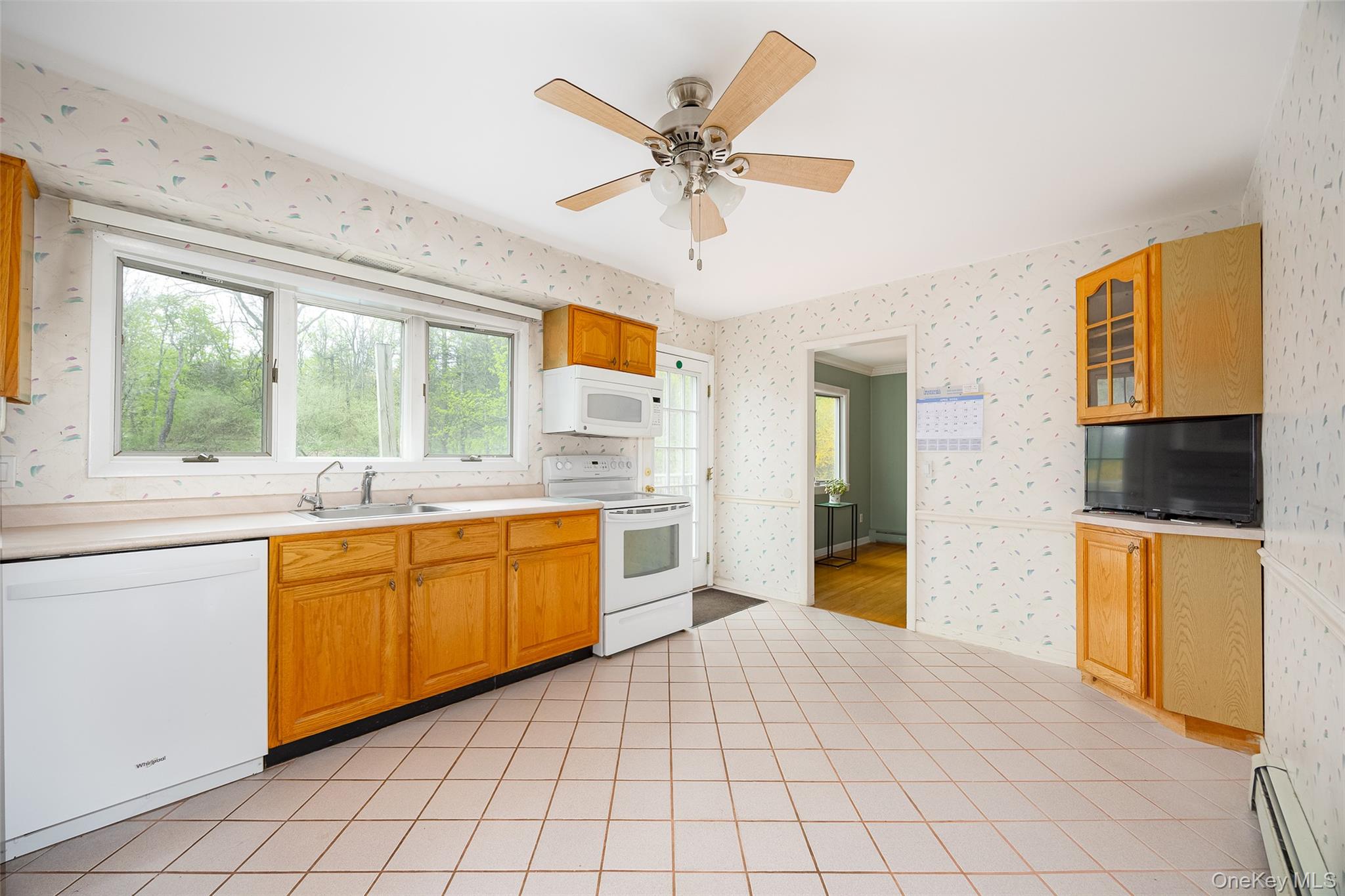 36 Forest Valley Road Pleasant Valley, NY 12569 - Photo 7 of 28