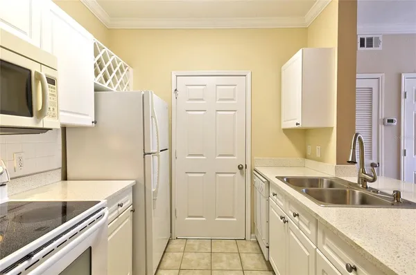 $1,525 | 1216 South Missouri Avenue, Unit 125, Clearwater, FL 33756