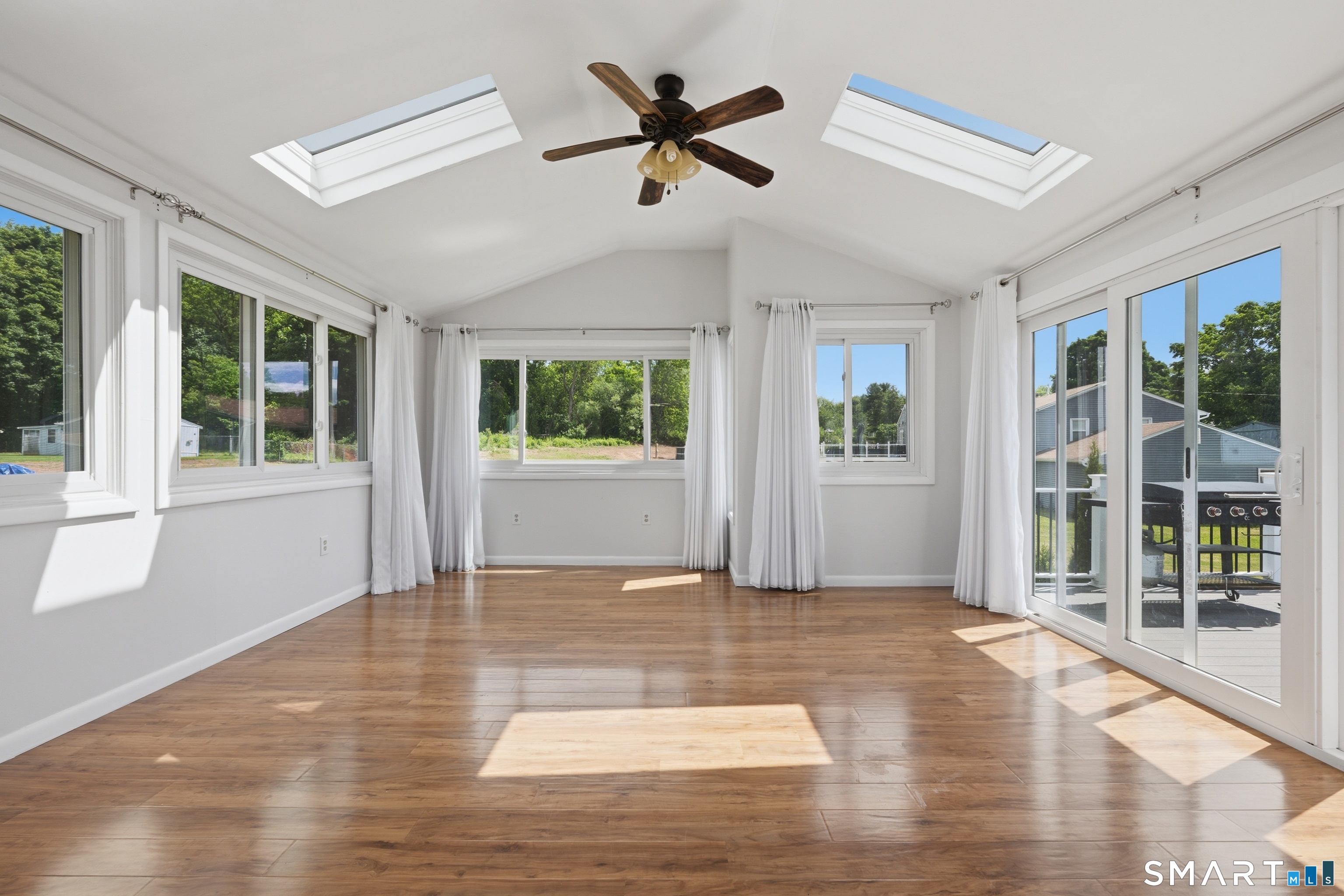 66 Roarke Road North Haven, CT 06473 - Photo 5 of 40