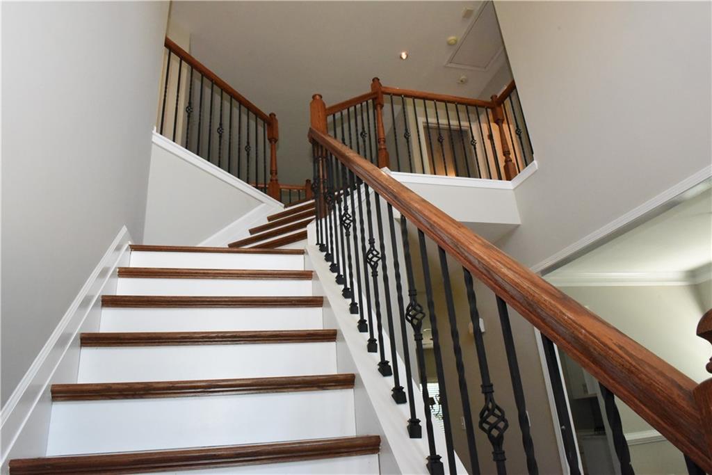 12720 Morningpark Circle Alpharetta, GA 30004 - Photo 8 of 31 a view of entryway