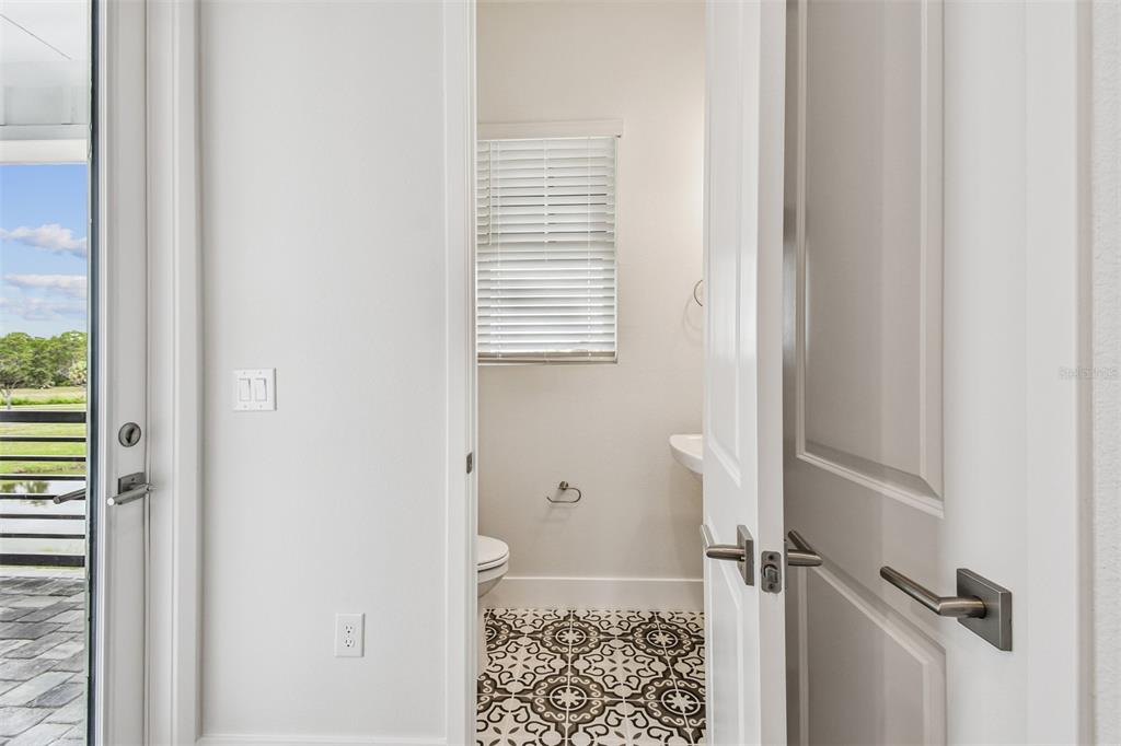 7204 Sutton Lane Sarasota, FL 34240 - Photo 38 of 47 a bathroom with a shower