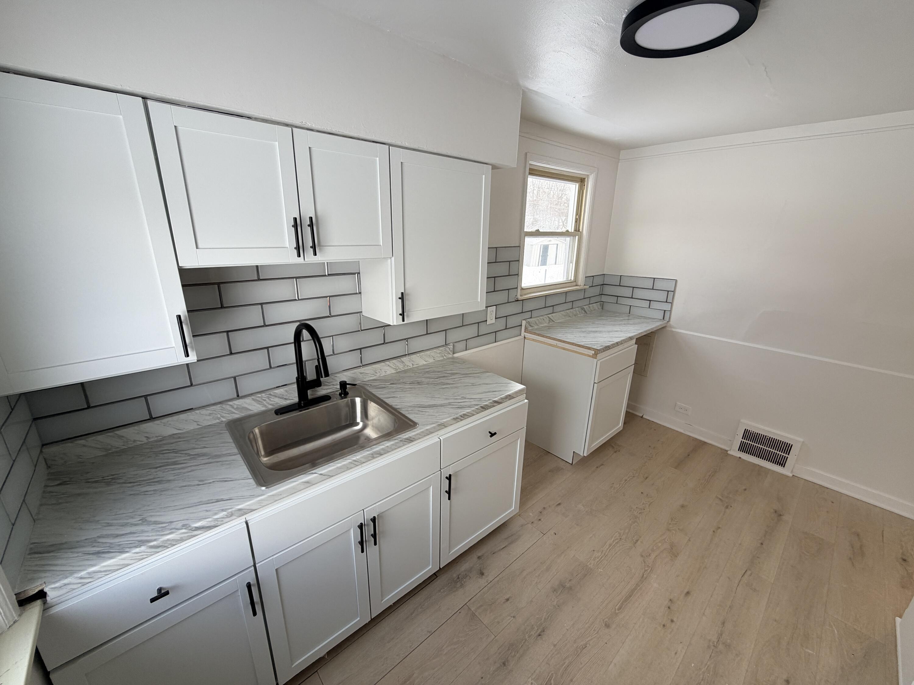 20116 Faust Avenue Detroit, MI 48219 - Photo 11 of 21 IMG_4799