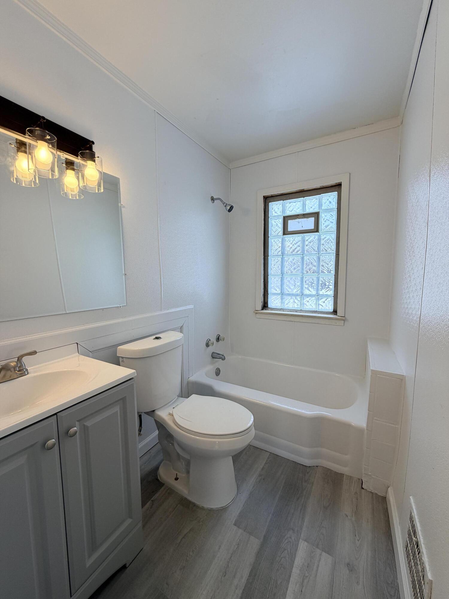 20116 Faust Avenue Detroit, MI 48219 - Photo 12 of 21 IMG_4800