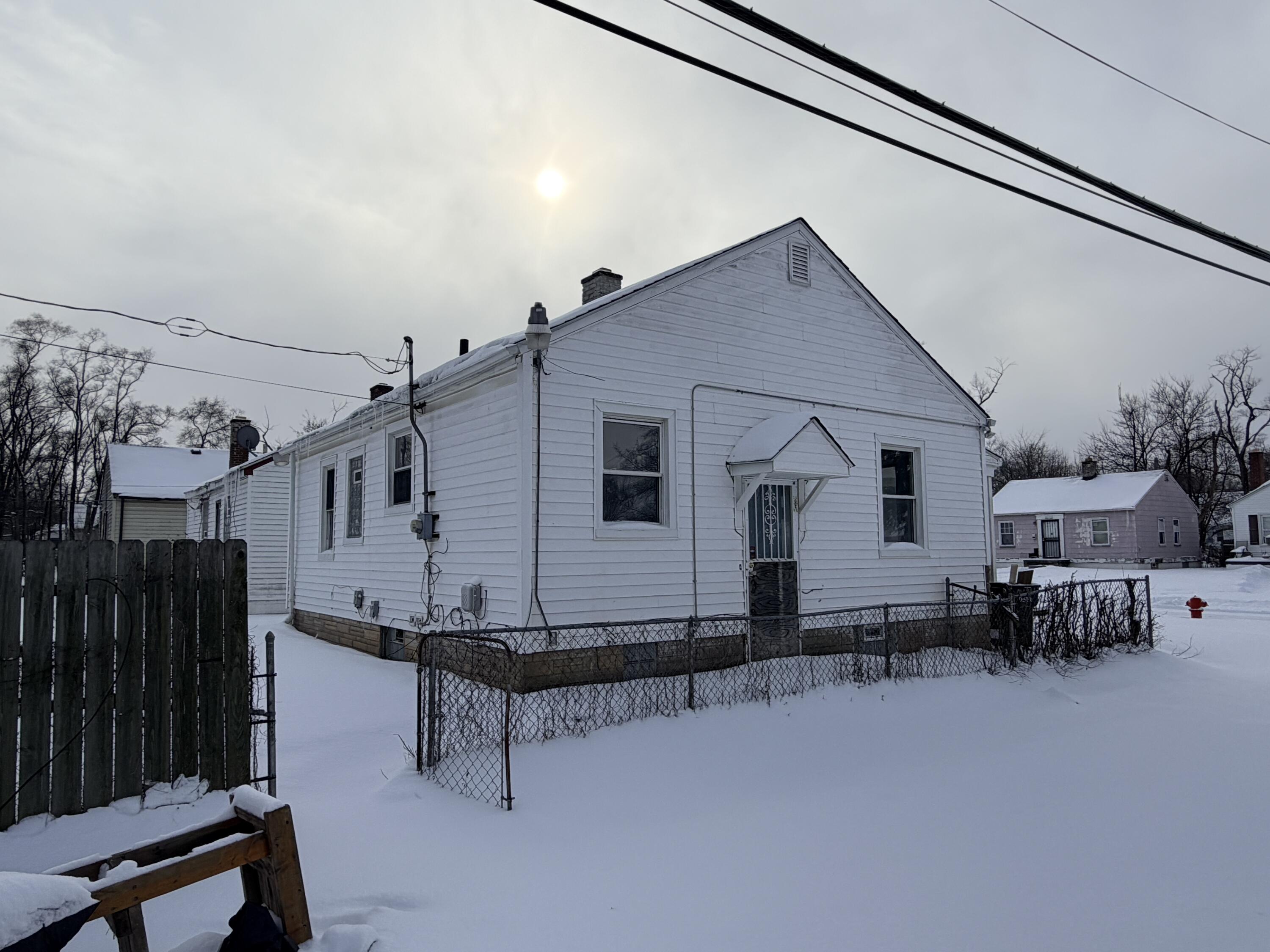 20116 Faust Avenue Detroit, MI 48219 - Photo 4 of 21 IMG_4792