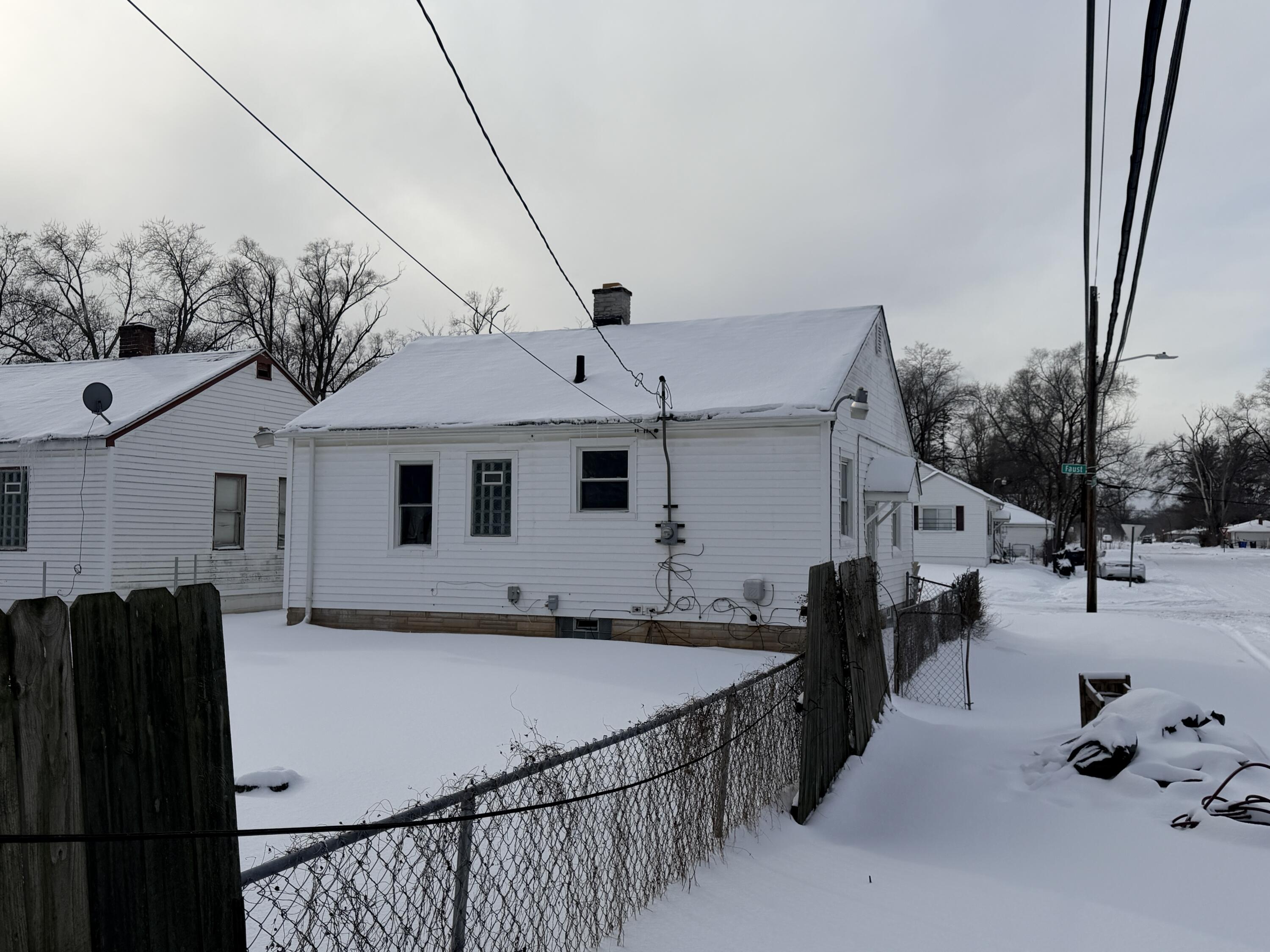 20116 Faust Avenue Detroit, MI 48219 - Photo 6 of 21 IMG_4794