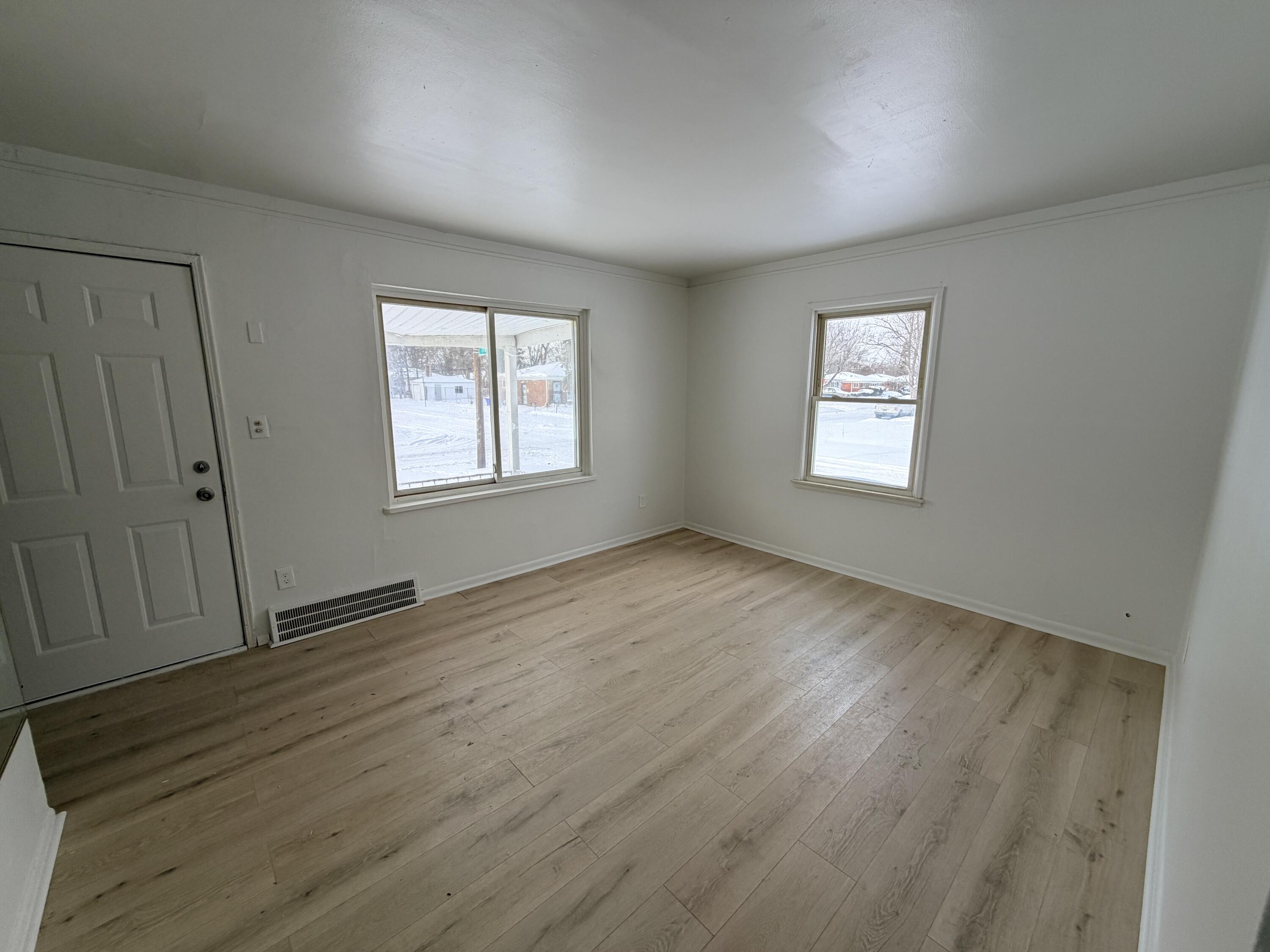 20116 Faust Avenue Detroit, MI 48219 - Photo 7 of 21 IMG_4795