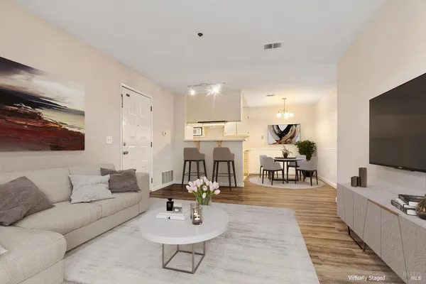$338,500 | 8201 Camino Colegio, Unit 120, Rohnert Park, CA 94928