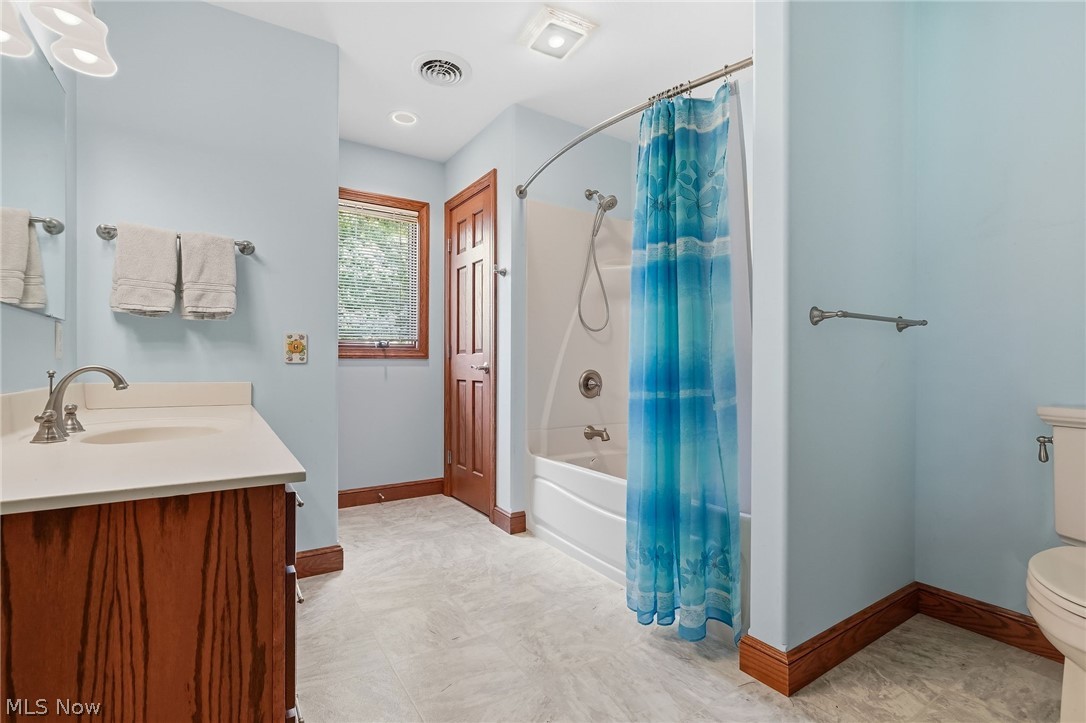 3199 Blake Road Wadsworth, OH 44281 - Photo 25 of 39 Gallery Image 25
