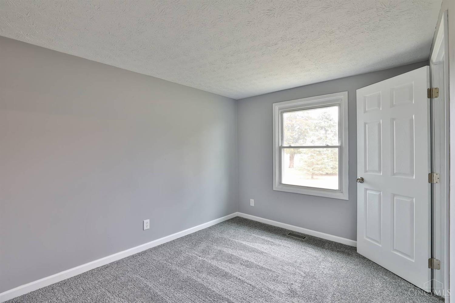5751 Ross Road New Vienna, OH 45159 - Photo 17 of 25 Gallery Image 17