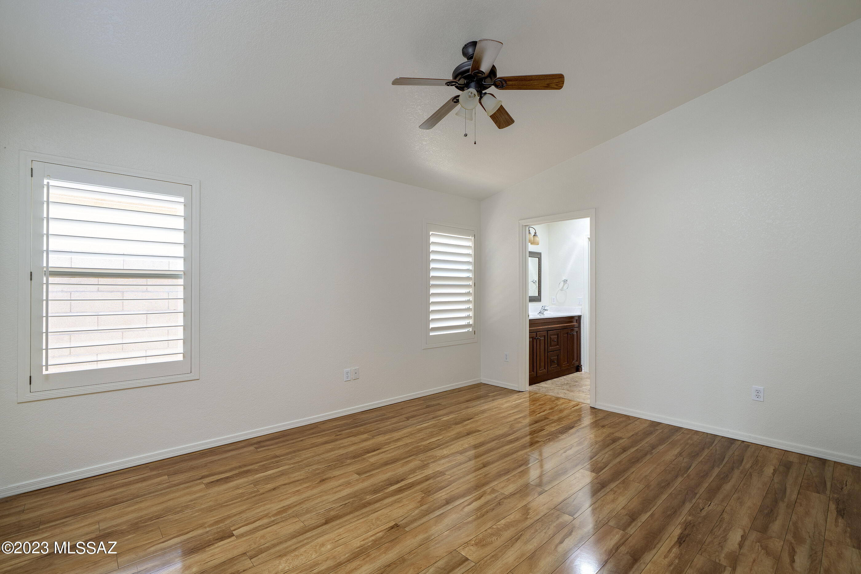 2334 West Golden Hills Road Tucson, AZ 85745 - Photo 10 of 21