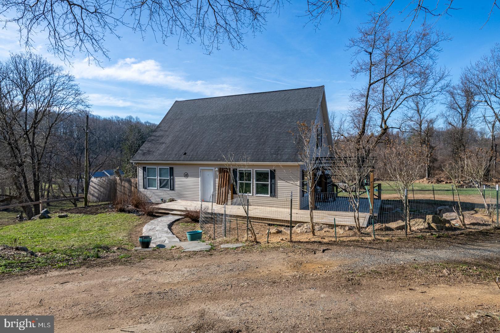 25 Thaddeus Lane Reading, PA 19606 - Photo 1 of 36 a front view of a house with a yard