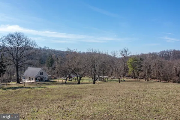 $449,900 | 25 Thaddeus Lane, Reading, PA 19606