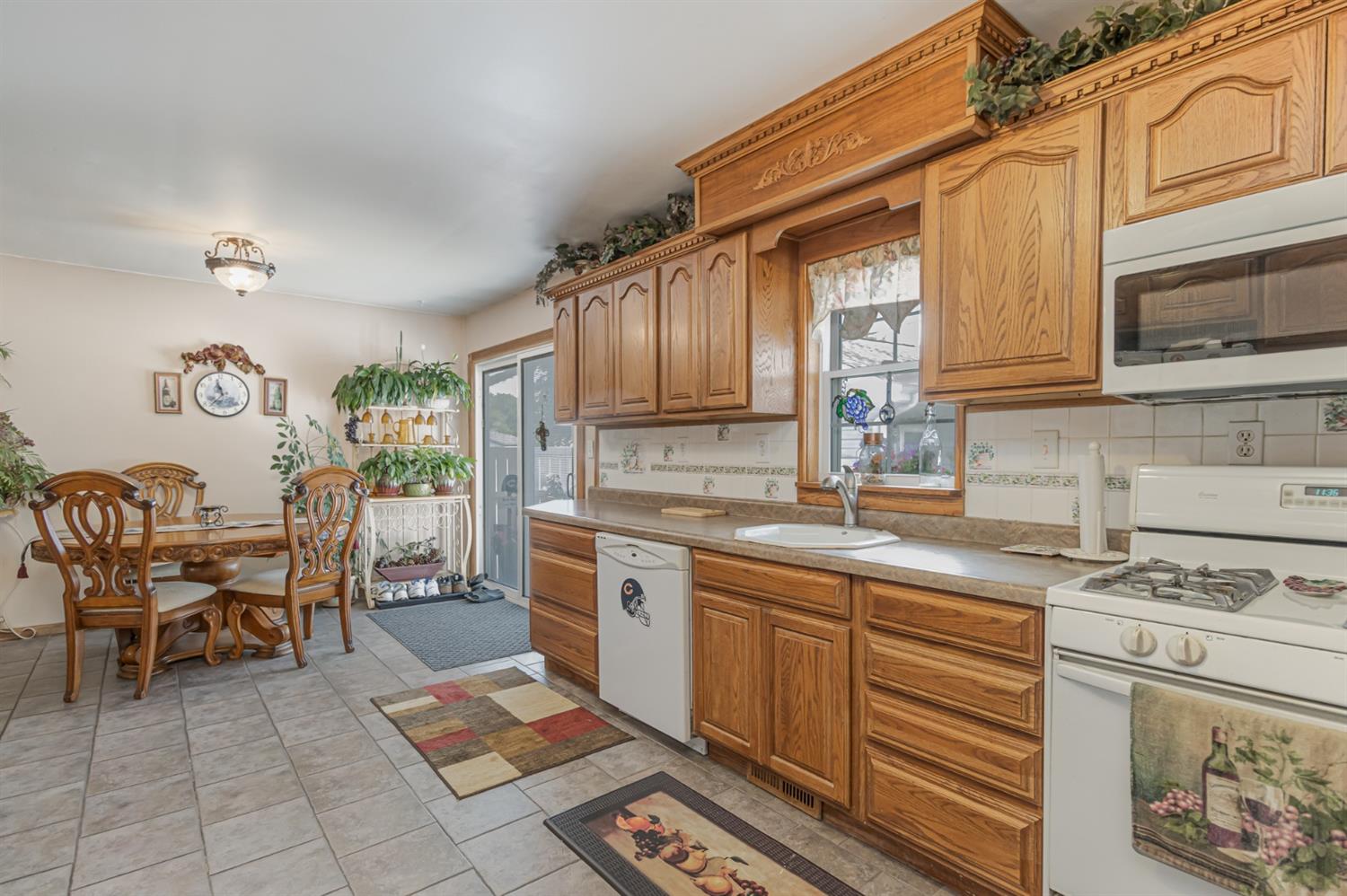 2972 Blake Road Portage, IN 46368 - Photo 9 of 33 1500x998