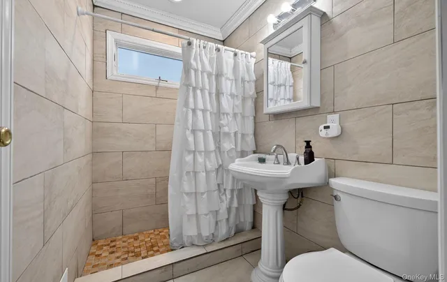 $599,000 | 20 Albert Road, Amity Harbor, NY 11701