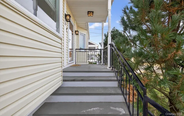 $599,000 | 20 Albert Road, Amity Harbor, NY 11701