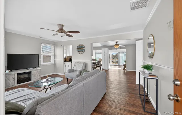 $599,000 | 20 Albert Road, Amity Harbor, NY 11701